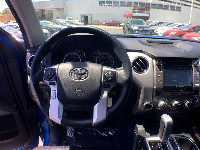 2017 Toyota Tundra SR5 5.7L V8 w/FFV